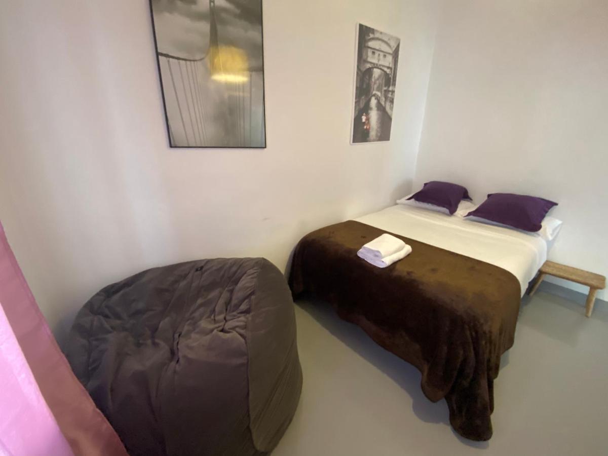 Apartamento En Madrid Rio Con Parking Gratuito Luaran gambar