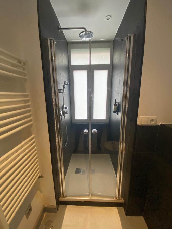 Apartamento En Madrid Rio Con Parking Gratuito Luaran gambar