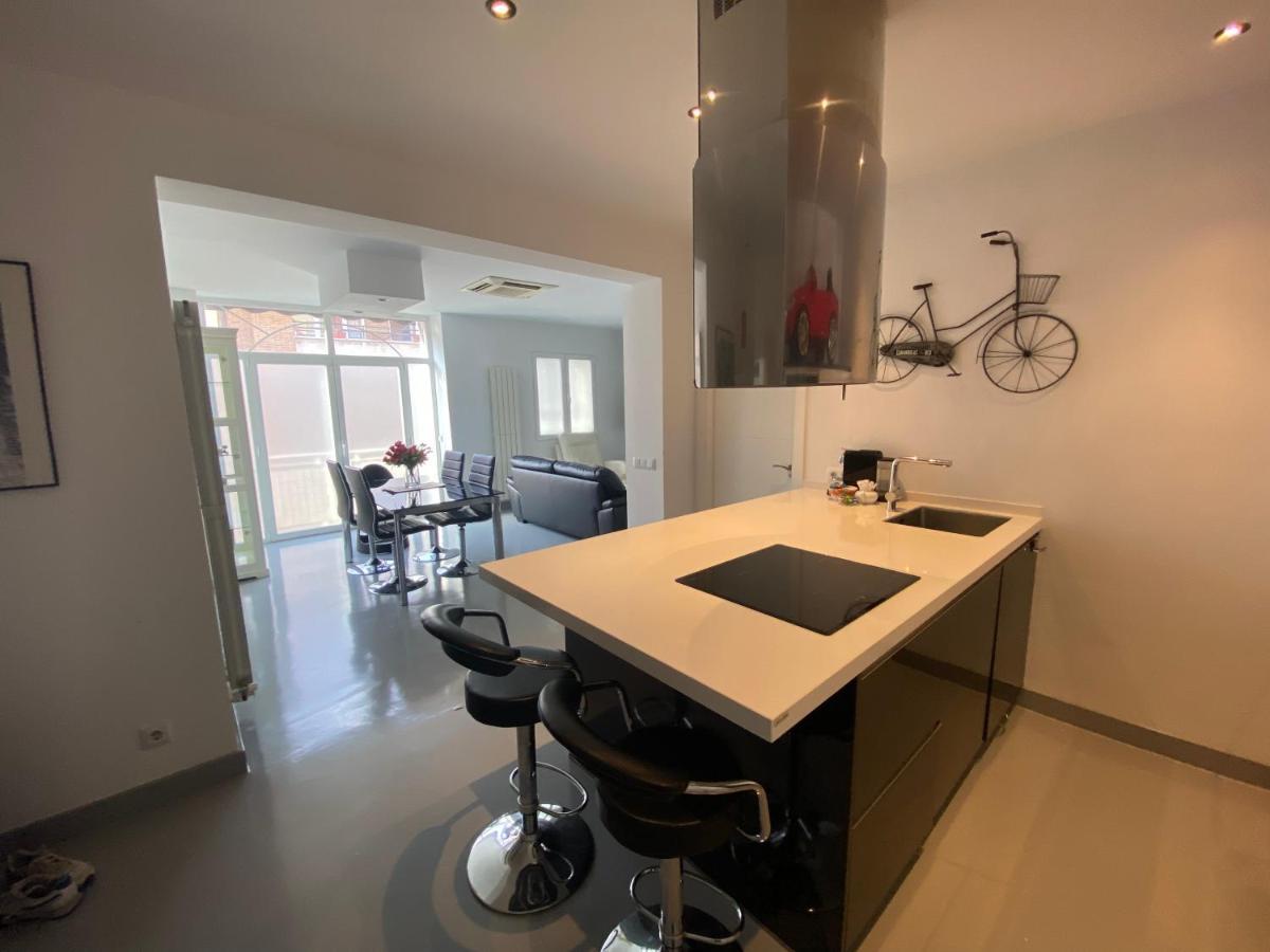 Apartamento En Madrid Rio Con Parking Gratuito Luaran gambar